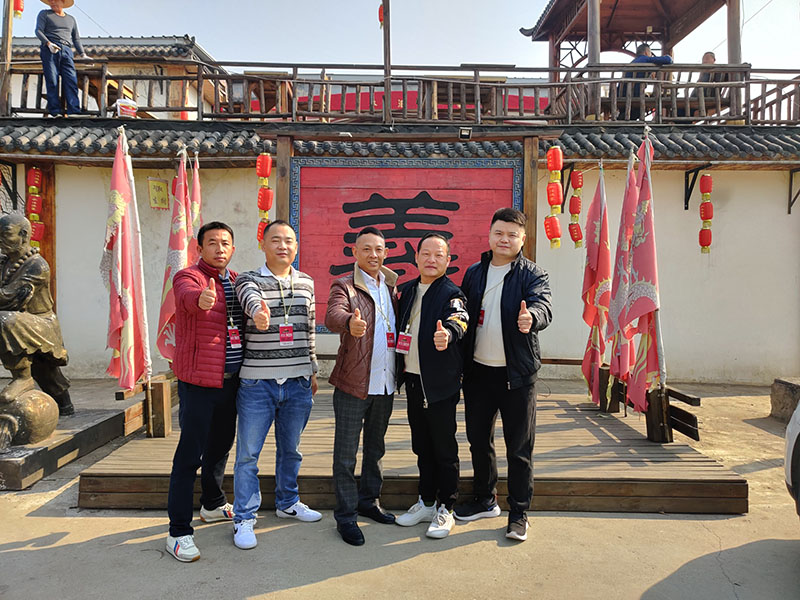 潤東方環?？照{團隊出游.jpg